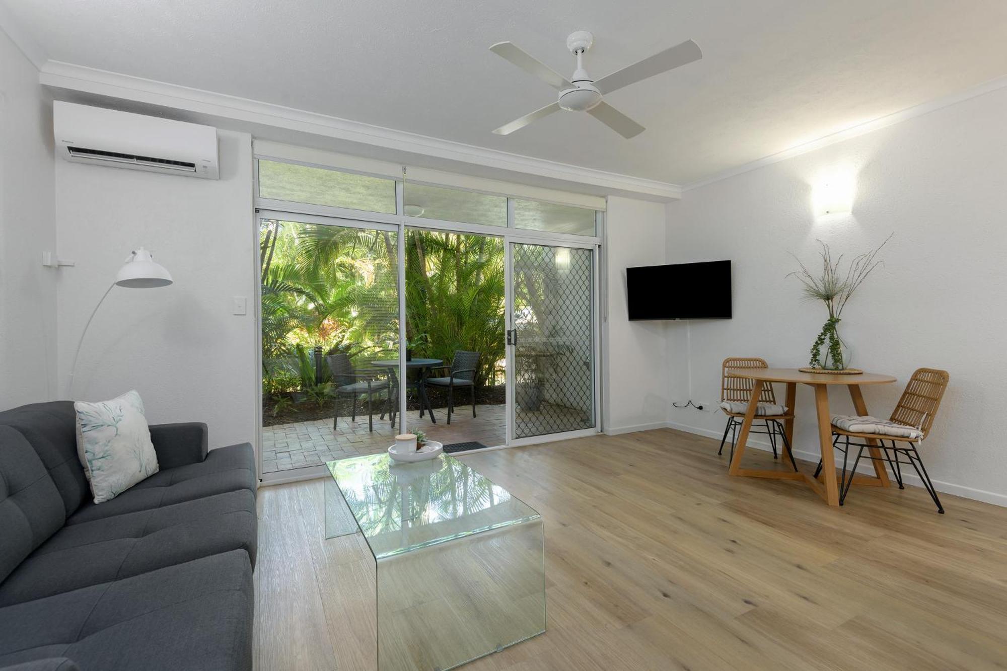 Ocean Palms Apartments 道格拉斯港 外观 照片